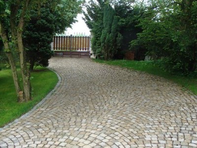 žulová dlažba, barevná dlažba, Praha - BELLE Bohemia