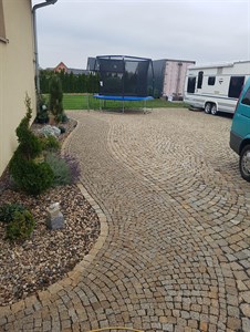 žulová dlažba, barevná dlažba, Praha - BELLE Bohemia