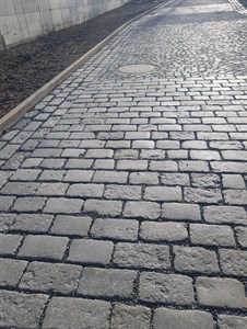 žulová dlažba, barevná dlažba, Praha - BELLE Bohemia