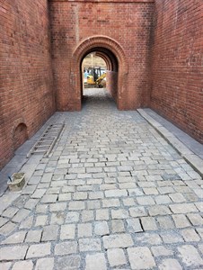 žulová dlažba, barevná dlažba, Praha - BELLE Bohemia